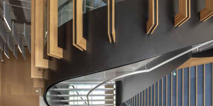 onderwijsgebouw Echo TU Delft – stalen trap